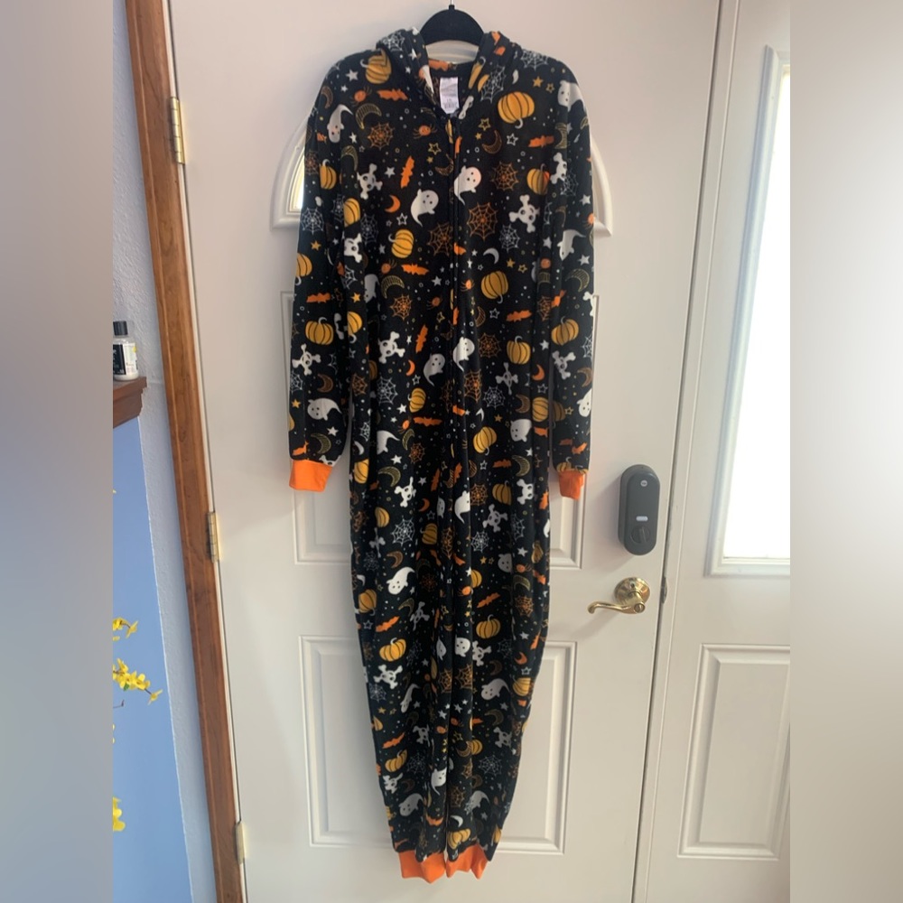 Halloween Onesie Unisex PJs - Picture 4 of 9